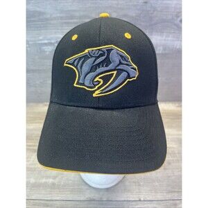 Nashville Predators  NHL Hockey Strapback Cap Hat Black Preds Smashville